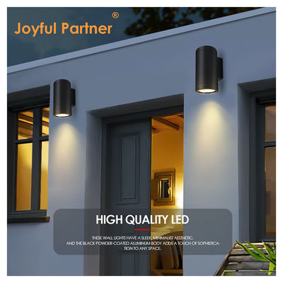 Op en neer buitenwand gemonteerd geëxtrudeerde aluminiumlegering 3000-6000K 18W 24W buitenwandlamp Cob LED Zwart Housing kleur